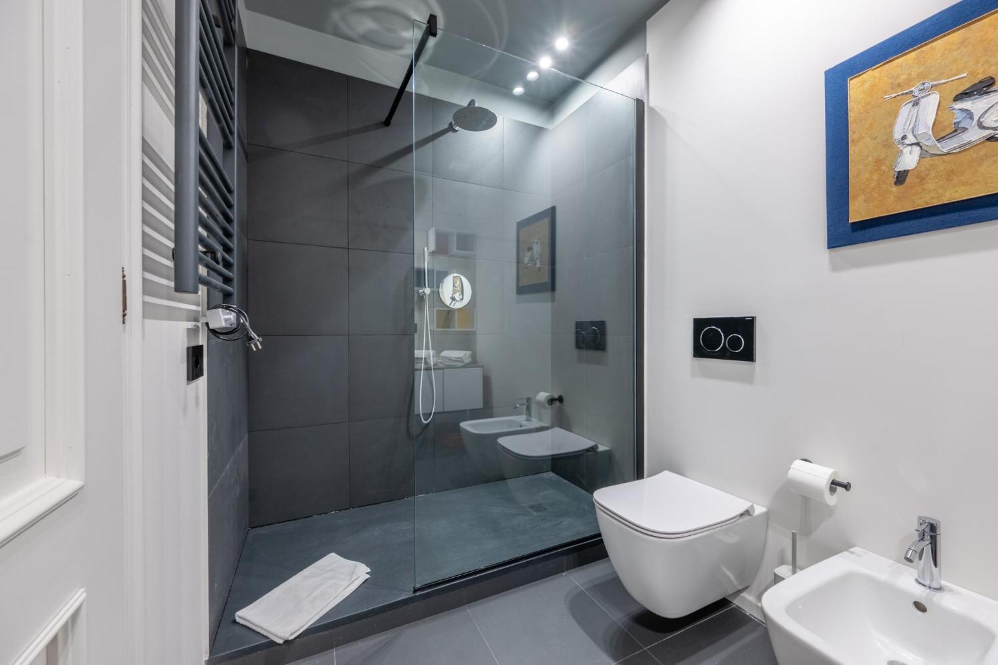 Giada Luxury In Centre Apartment *